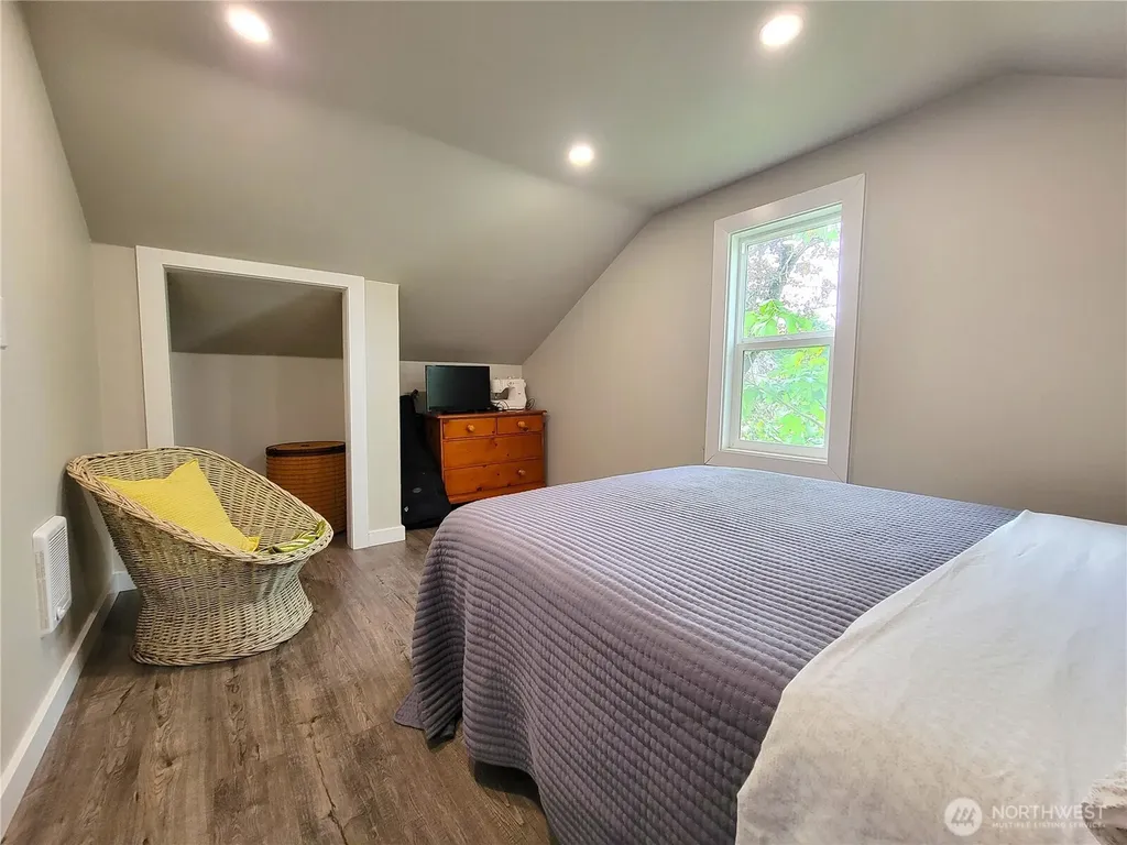1506 Bloomington Avenue Bremerton WA 98312