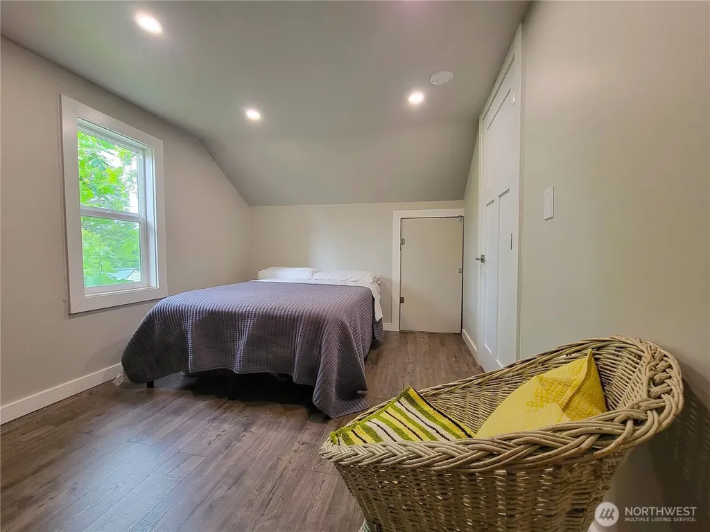 1506 Bloomington Avenue Bremerton WA 98312