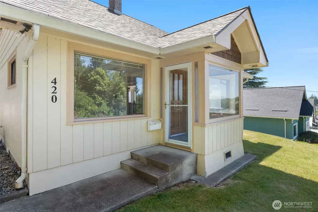 420 Adams Street Hoquiam WA 98550