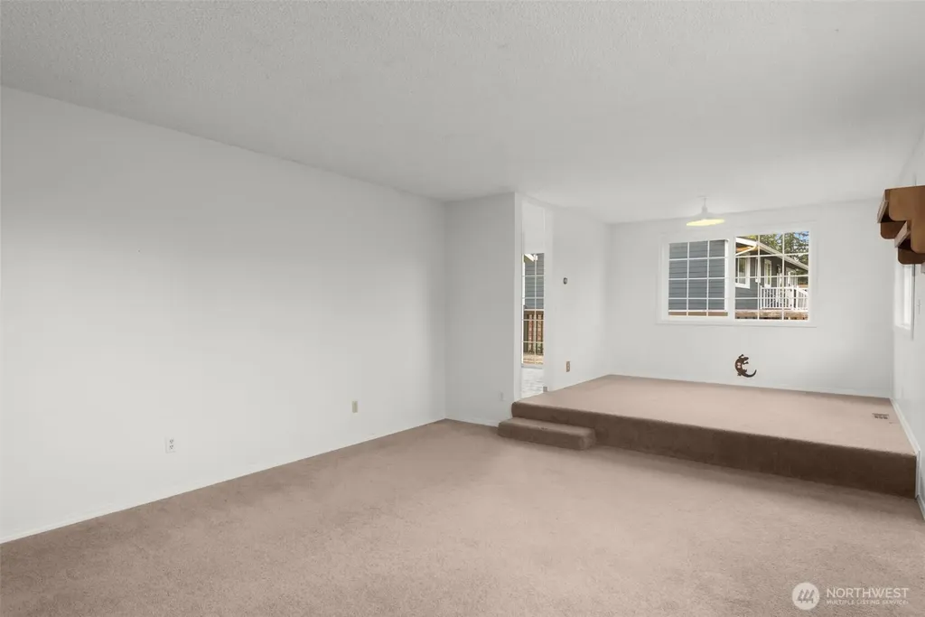 8516 375th Avenue SE Snoqualmie WA 98065
