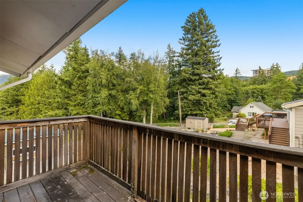 8516 375th Avenue SE Snoqualmie WA 98065