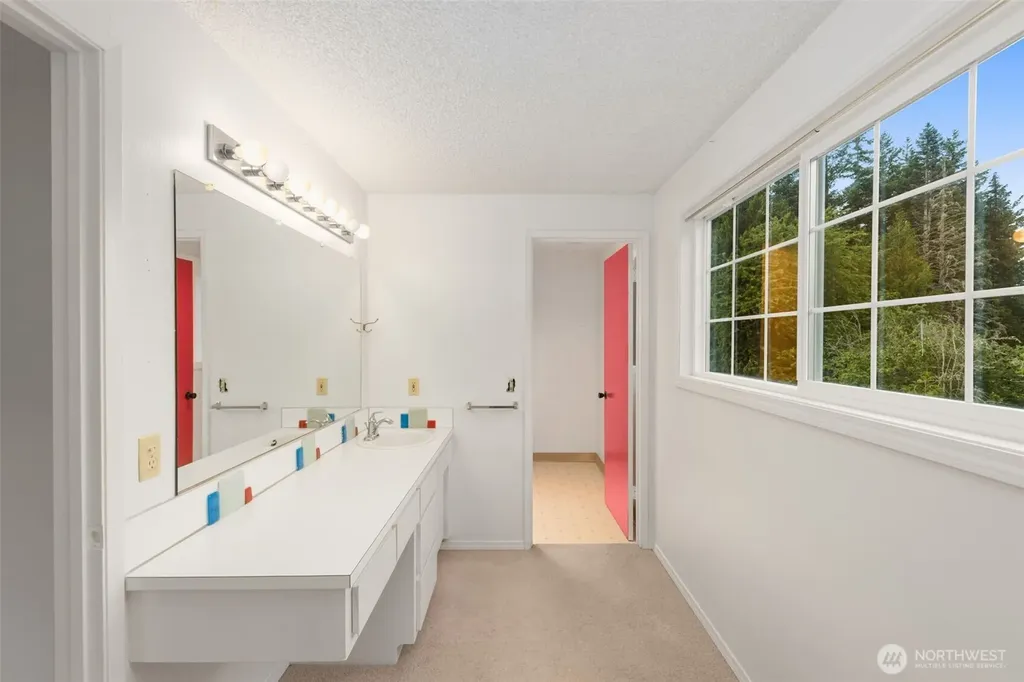 8516 375th Avenue SE Snoqualmie WA 98065