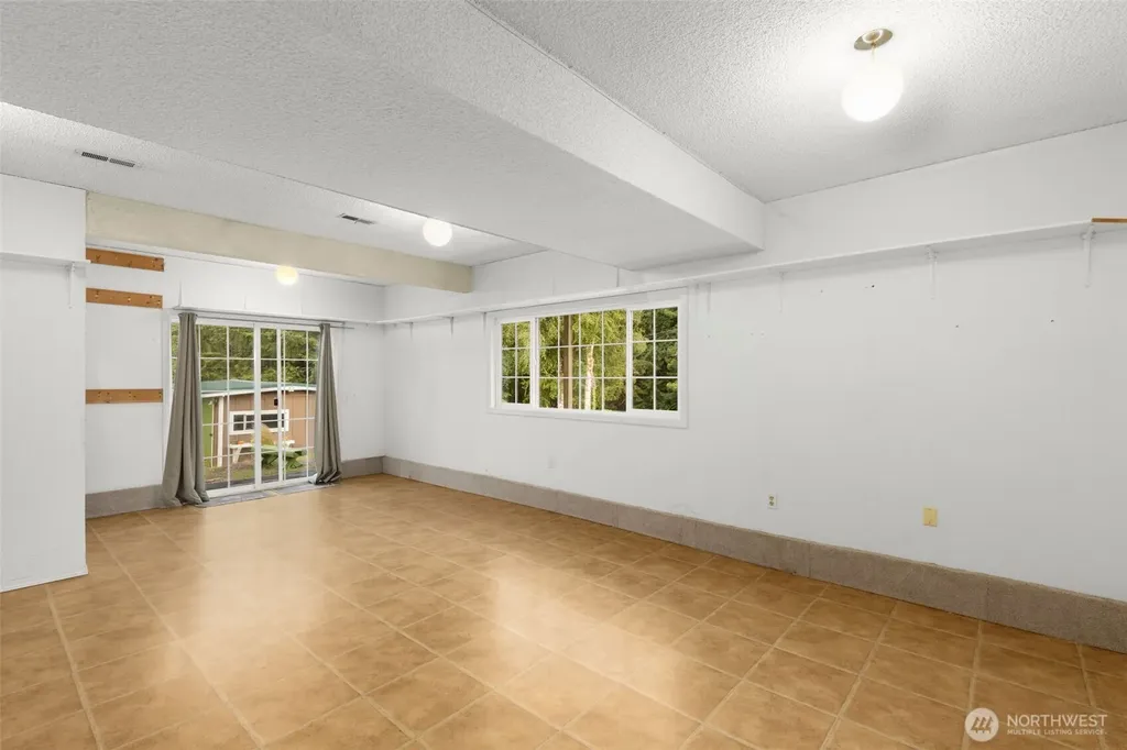 8516 375th Avenue SE Snoqualmie WA 98065
