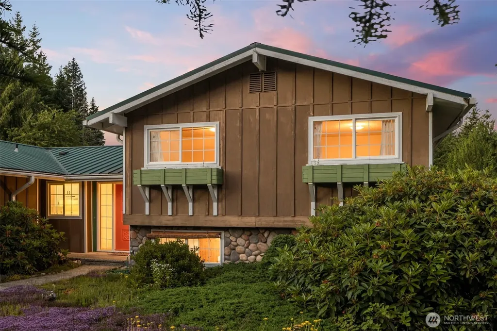 8516 375th Avenue SE Snoqualmie WA 98065