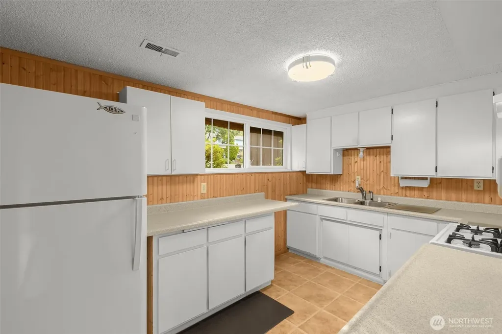 8516 375th Avenue SE Snoqualmie WA 98065