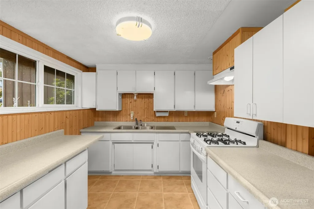 8516 375th Avenue SE Snoqualmie WA 98065