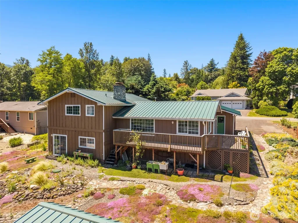8516 375th Avenue SE Snoqualmie WA 98065