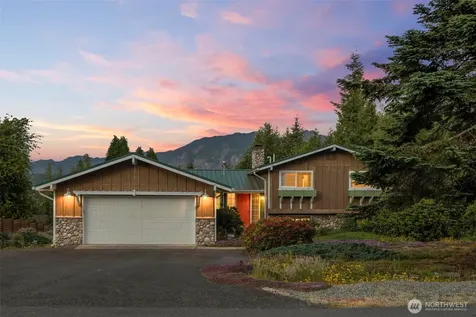 8516 375th Avenue SE Snoqualmie WA 98065