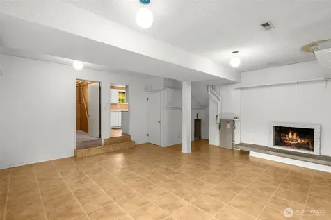 8516 375th Avenue SE Snoqualmie WA 98065