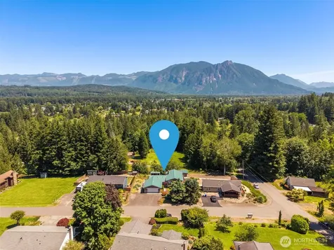 8516 375th Avenue SE Snoqualmie WA 98065