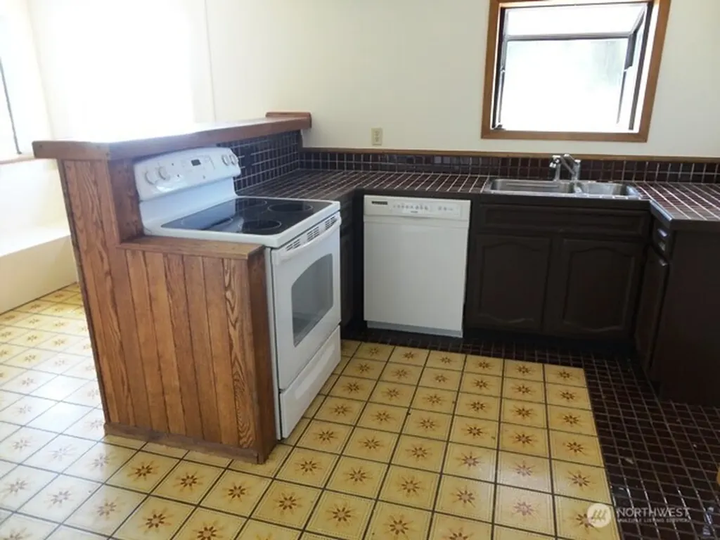 1014 NW 178th Street Shoreline WA 98177
