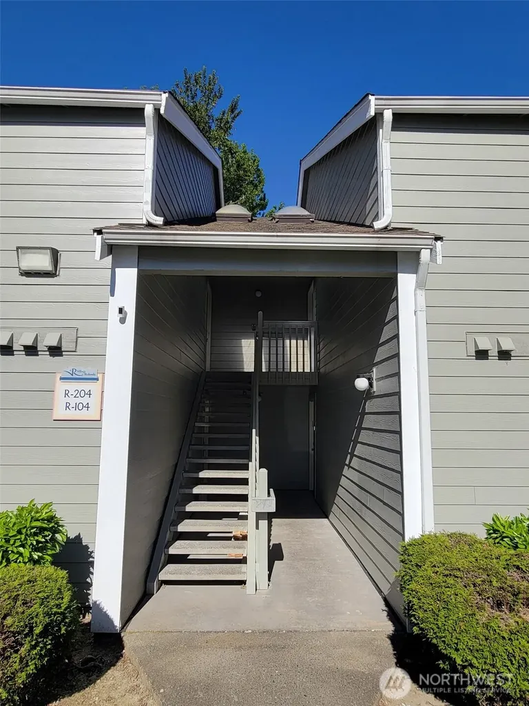 1835 S 286th Lane Federal Way WA 98003