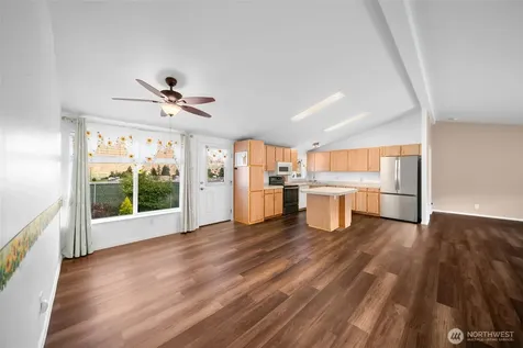 14611 Diamond Avenue Entiat WA 98822