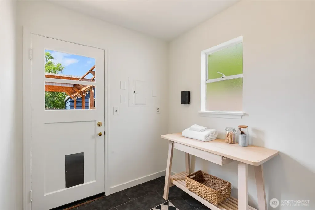 4116 SW Ida Street Seattle WA 98136