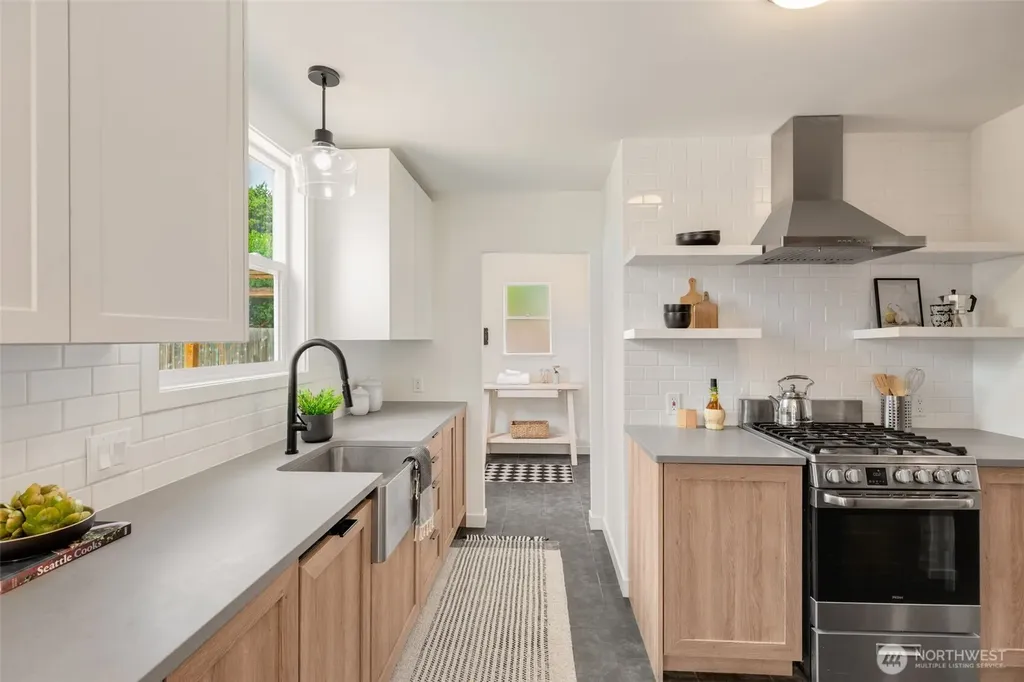 4116 SW Ida Street Seattle WA 98136
