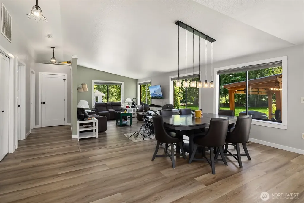 34430 Enumclaw Black Diamond Road SE Black Diamond WA 98010