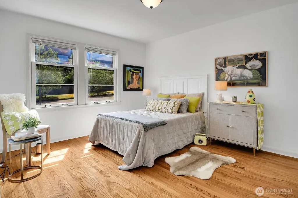 6921 39th Avenue SW Seattle WA 98136