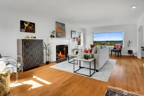 6921 39th Avenue SW Seattle WA 98136