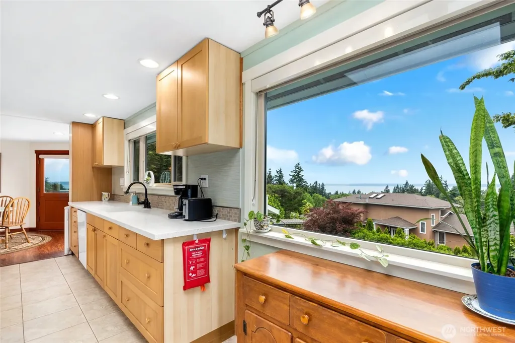 10320 Kay Way Mukilteo WA 98275