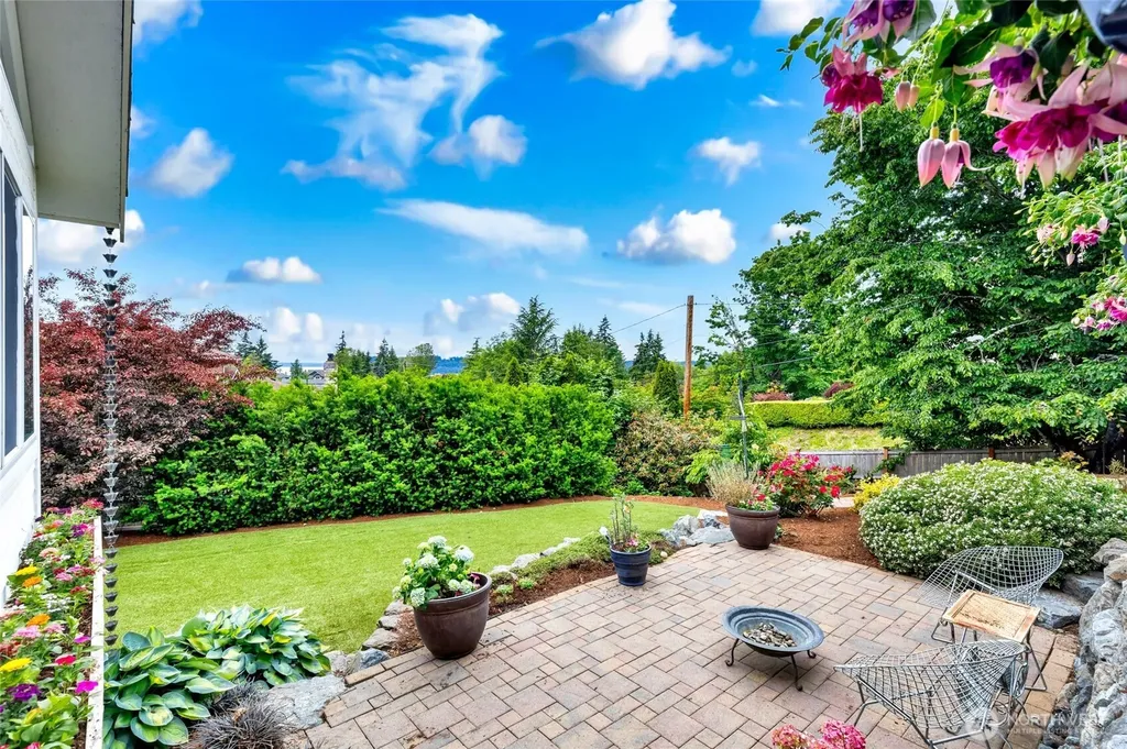 10320 Kay Way Mukilteo WA 98275