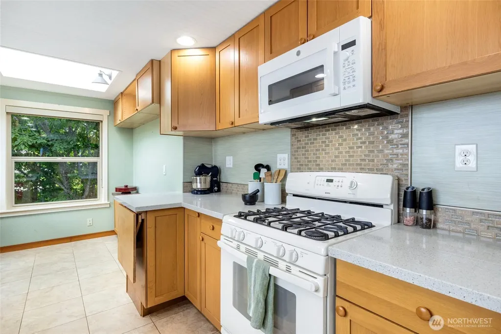 10320 Kay Way Mukilteo WA 98275