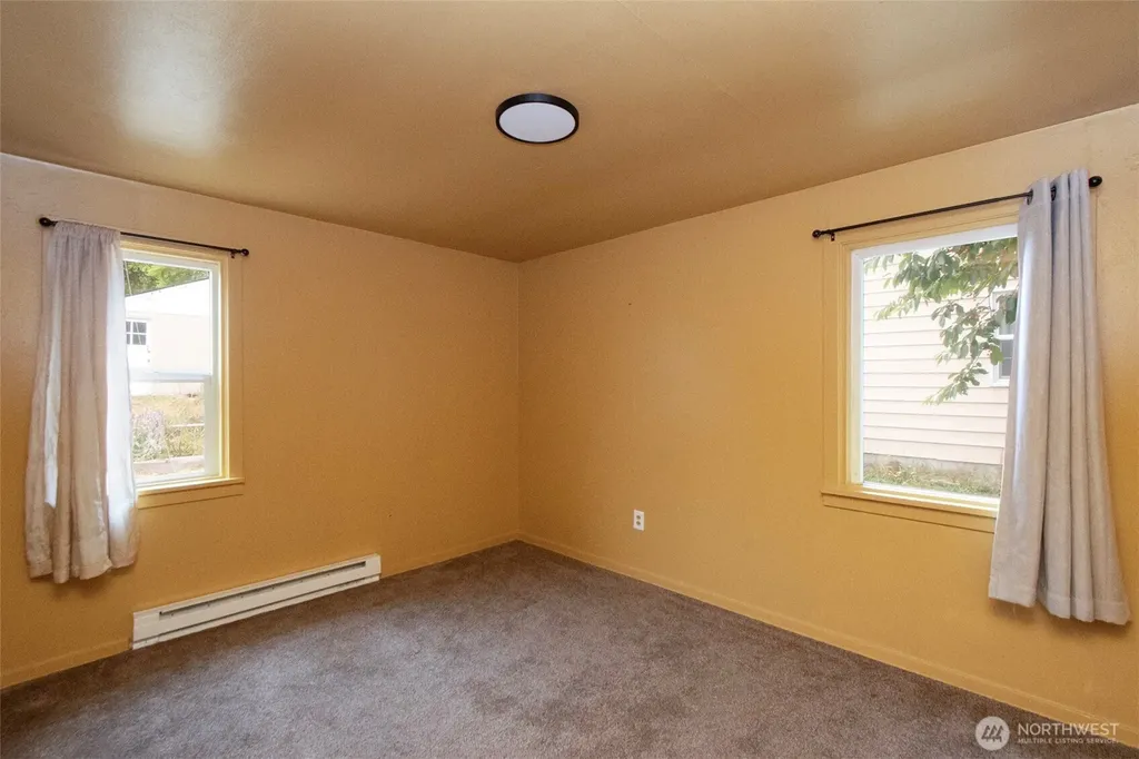 938 E 6th Street Port Angeles WA 98362
