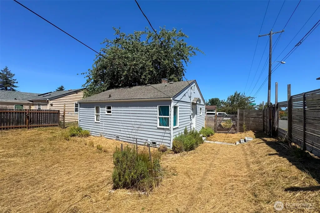 938 E 6th Street Port Angeles WA 98362