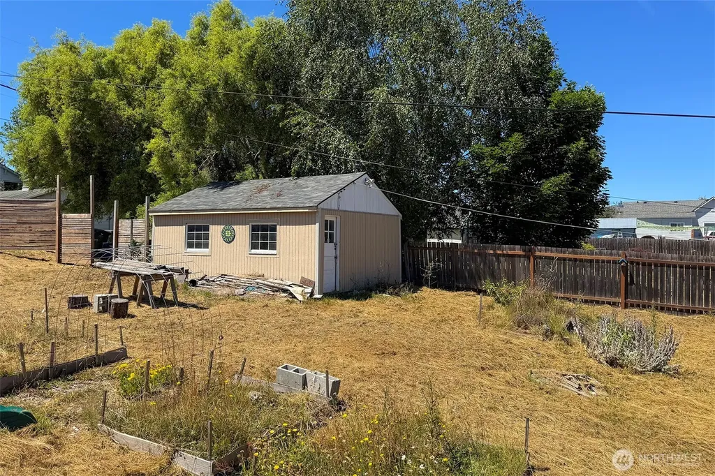 938 E 6th Street Port Angeles WA 98362