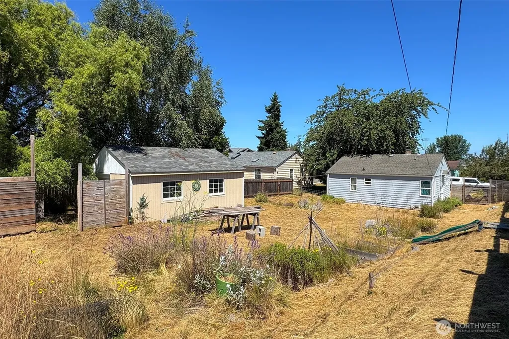 938 E 6th Street Port Angeles WA 98362