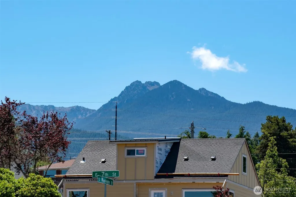 938 E 6th Street Port Angeles WA 98362