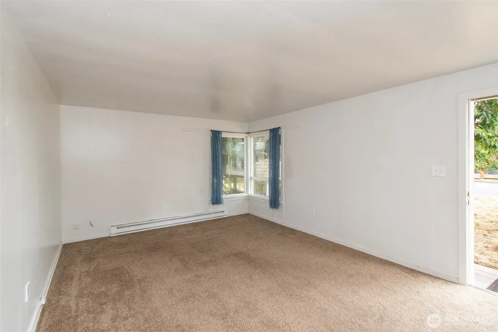 938 E 6th Street Port Angeles WA 98362