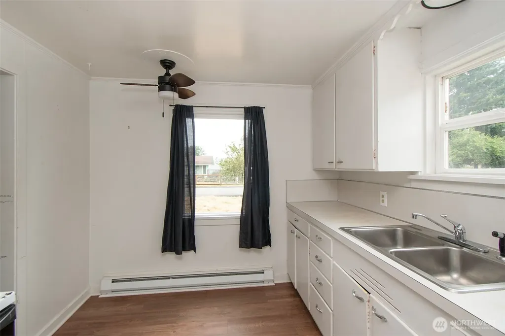 938 E 6th Street Port Angeles WA 98362