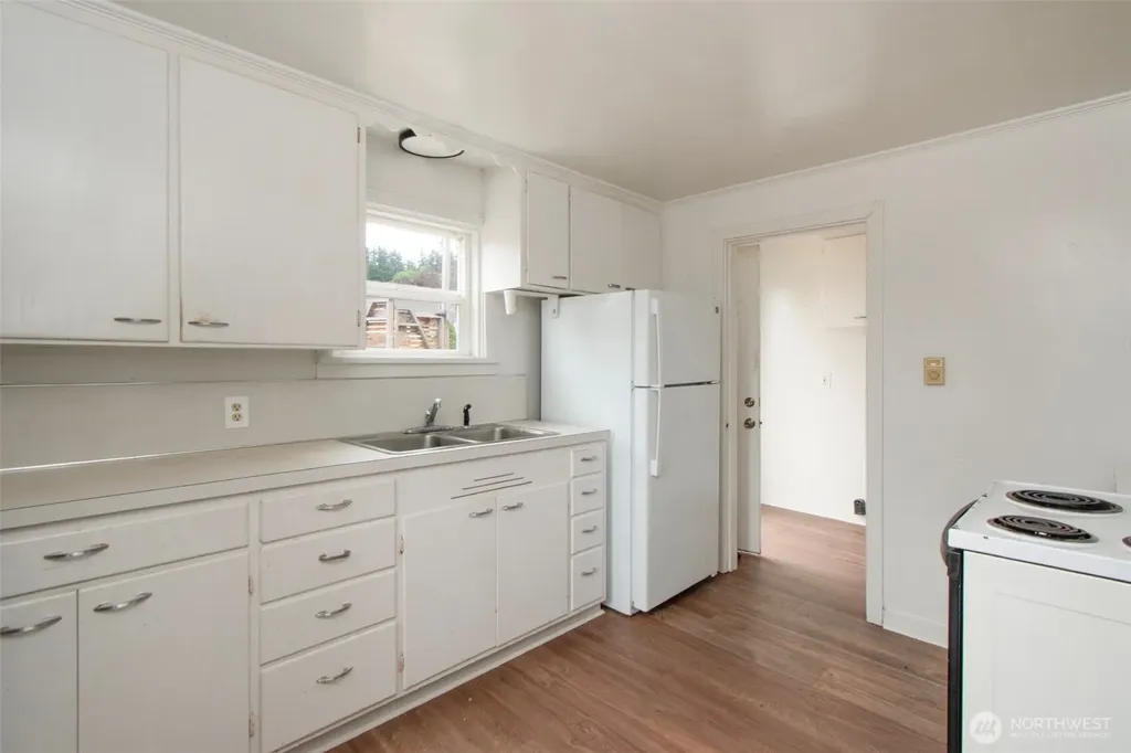 938 E 6th Street Port Angeles WA 98362