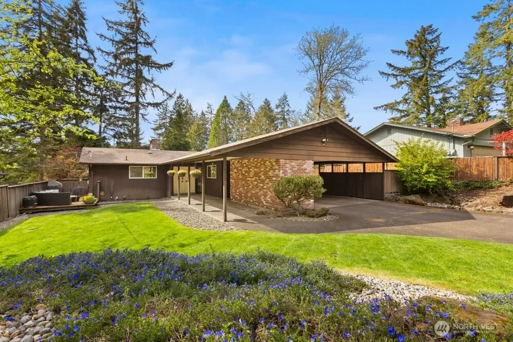 7506 66th Avenue W Lakewood WA 98499
