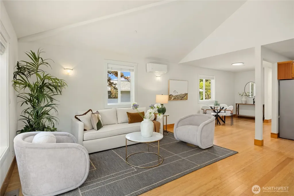 15033 70th Avenue NE Kenmore WA 98028
