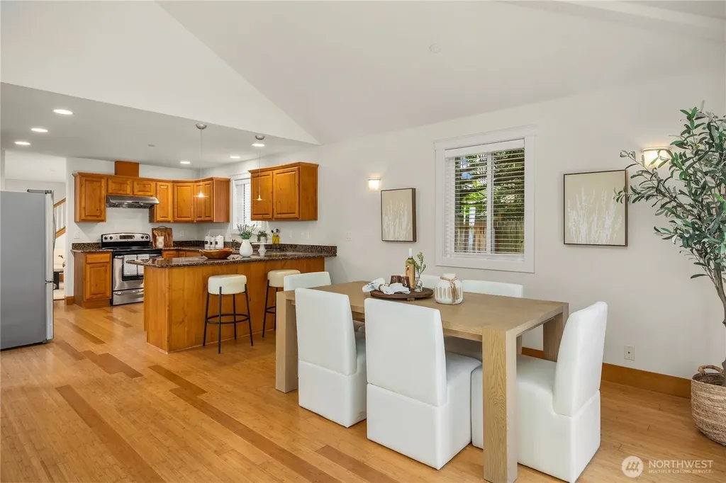 15033 70th Avenue NE Kenmore WA 98028