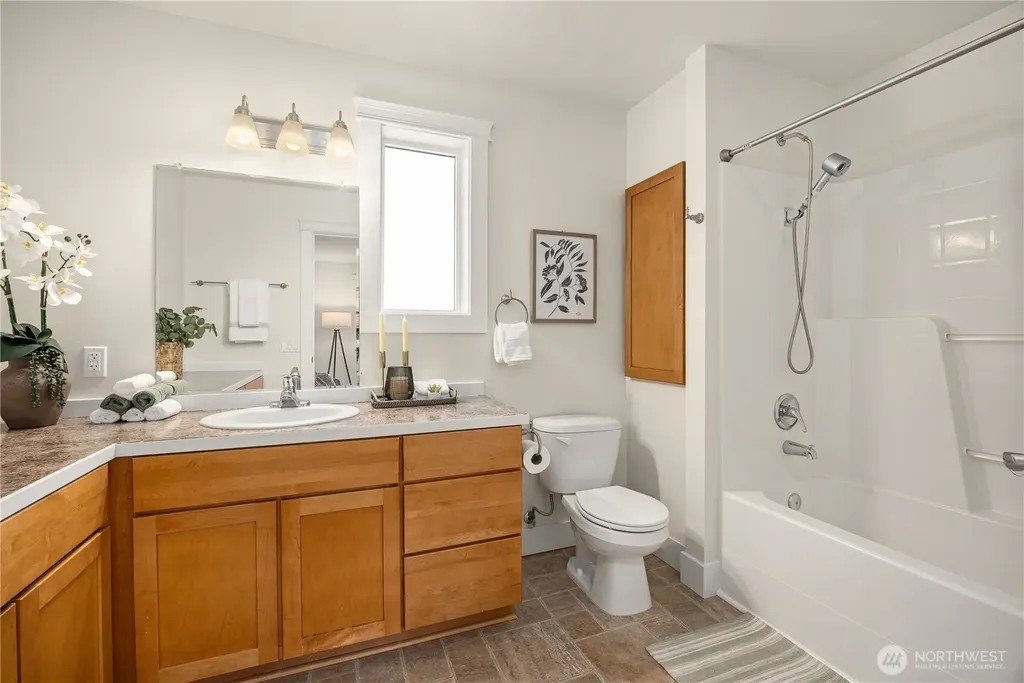 15033 70th Avenue NE Kenmore WA 98028