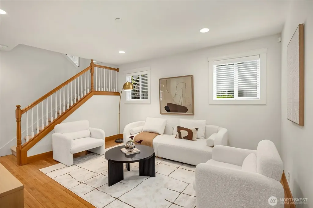 15033 70th Avenue NE Kenmore WA 98028