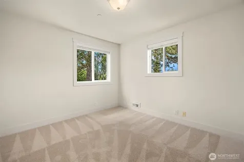 15033 70th Avenue NE Kenmore WA 98028