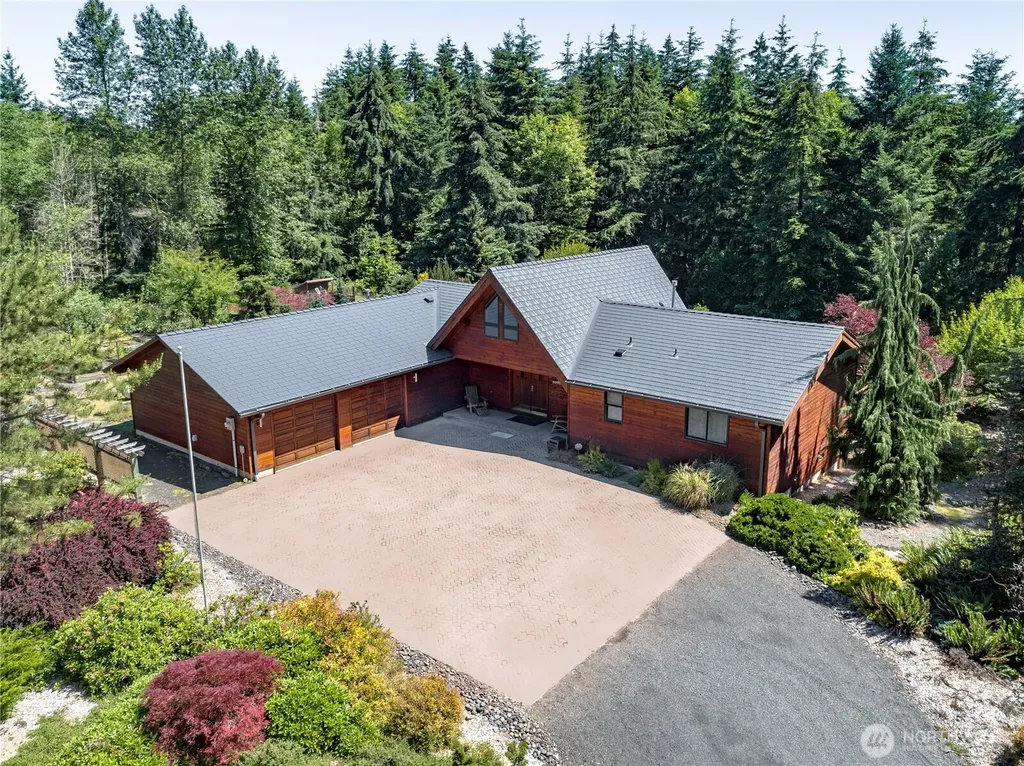 11204 Chaucer Street SE Olympia WA 98501