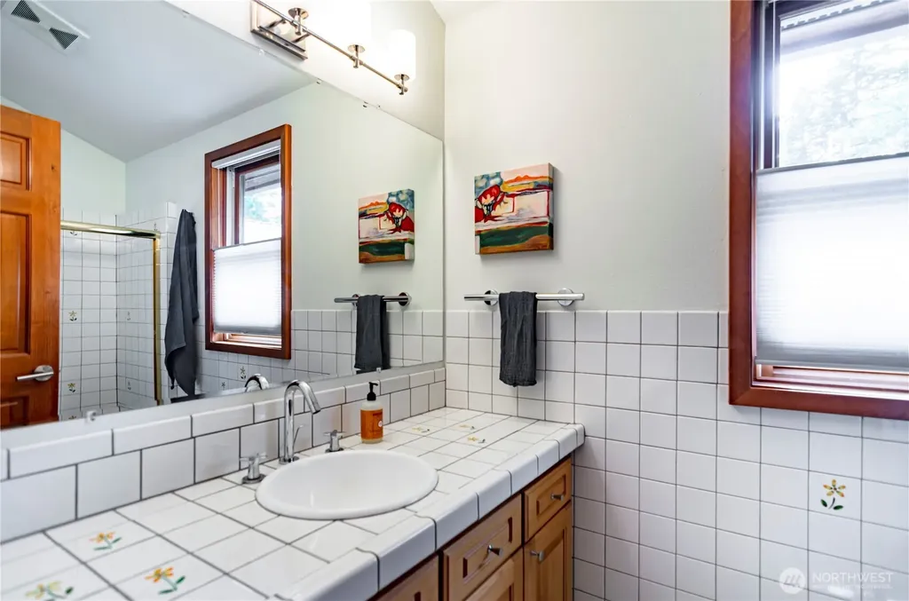 11204 Chaucer Street SE Olympia WA 98501