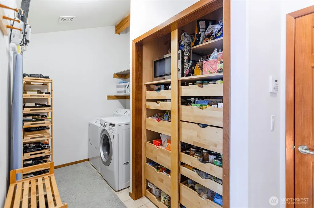 11204 Chaucer Street SE Olympia WA 98501