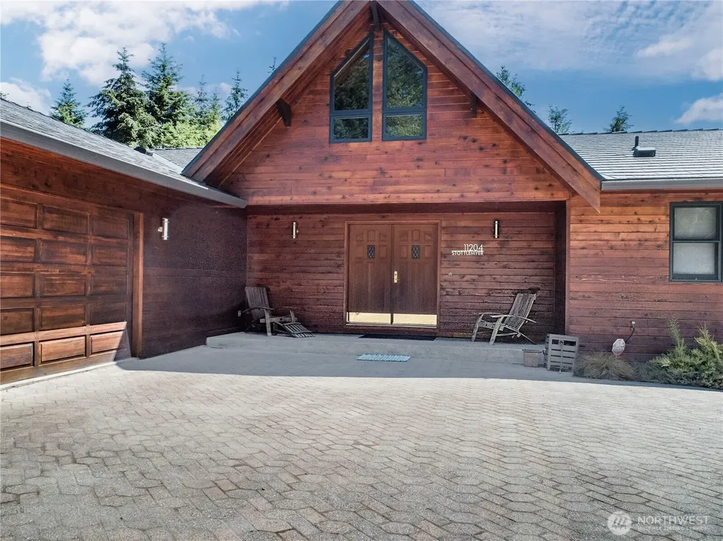 11204 Chaucer Street SE Olympia WA 98501