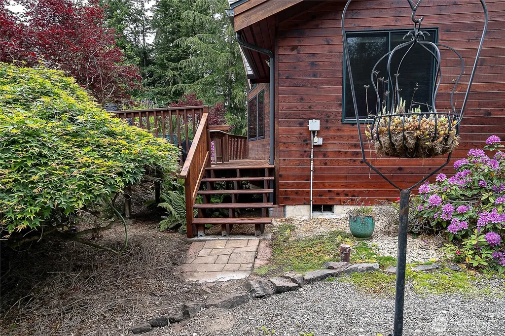 11204 Chaucer Street SE Olympia WA 98501