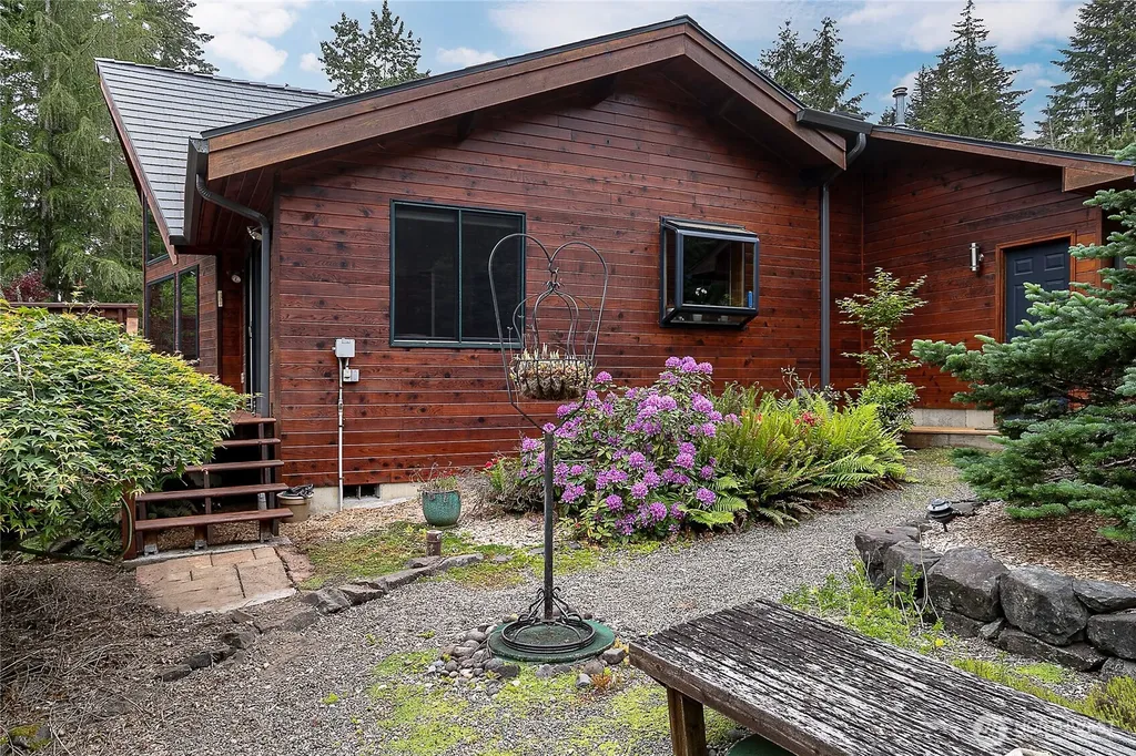 11204 Chaucer Street SE Olympia WA 98501