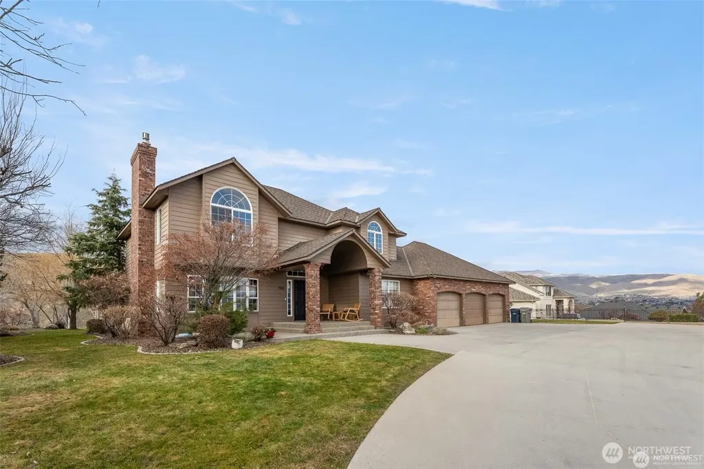 1918 Broadview Wenatchee WA 98801