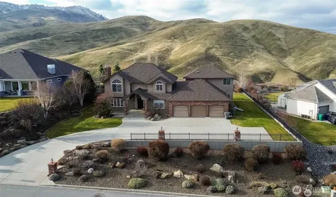 1918 Broadview Wenatchee WA 98801