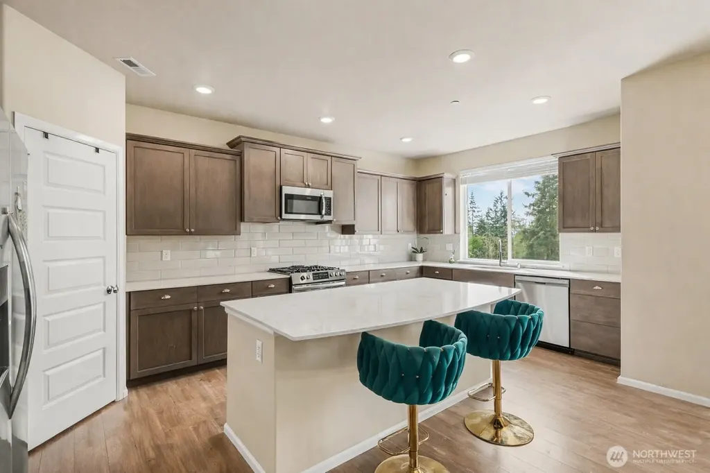 7913 39th Place NE Marysville WA 98270