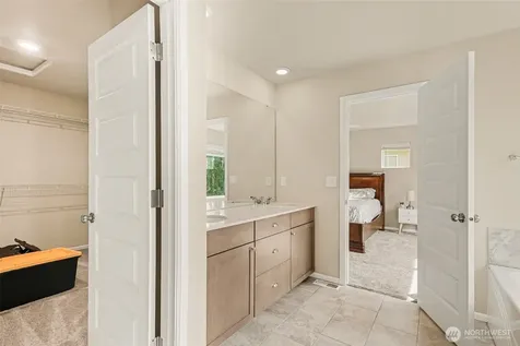 7913 39th Place NE Marysville WA 98270