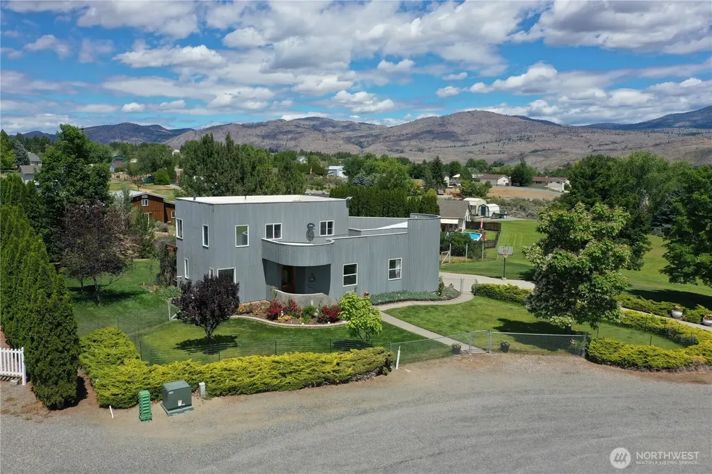 36 River Overlook Street Omak WA 98841